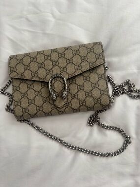 Gucci Beige GG Supreme Dionysus Crossbody Bag with Silver Chain